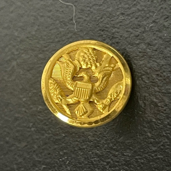 24 Waterbury Buttons, Vintage US Military, 4.1mm - Picture 2 of 4